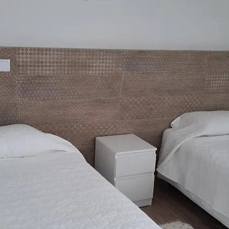 Beach House Guincho 펜션 아우카비데시