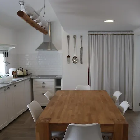 Beach House Guincho *